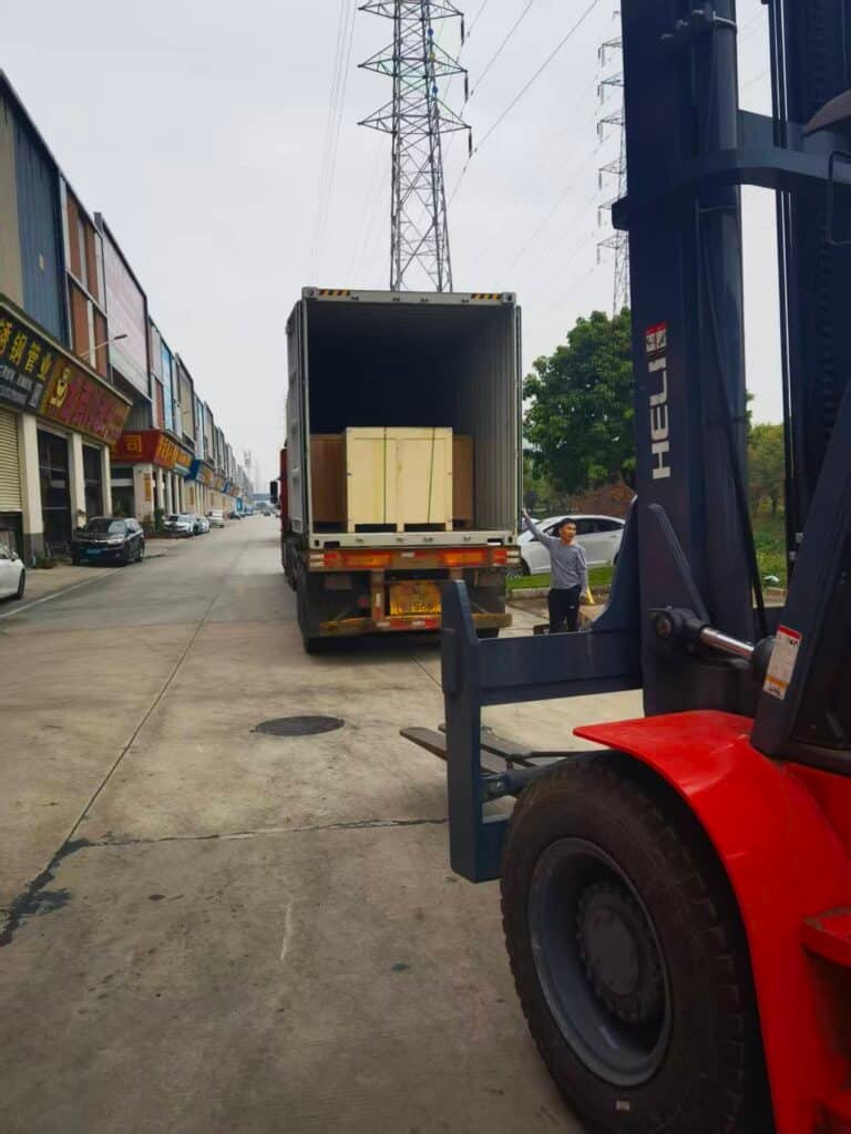 galvanized steel products container loading at China warehouse