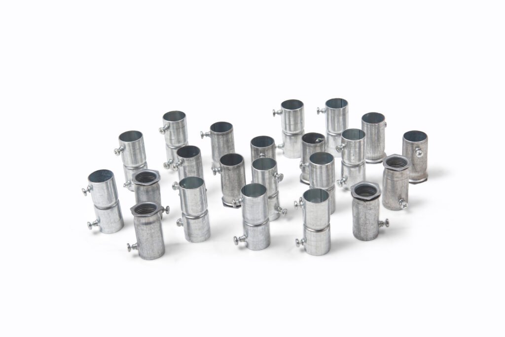 Galvanized steel set screw conduit couplings and connectors